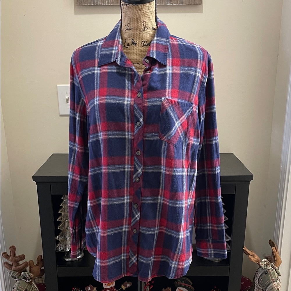 Casual Plaid Button-Up Shirt - Red and Blue